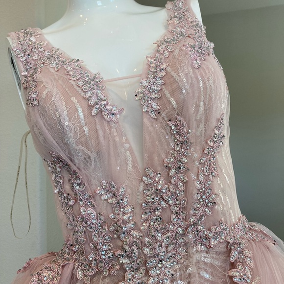 New tiered Princess gown/dress - Picture 5 of 11